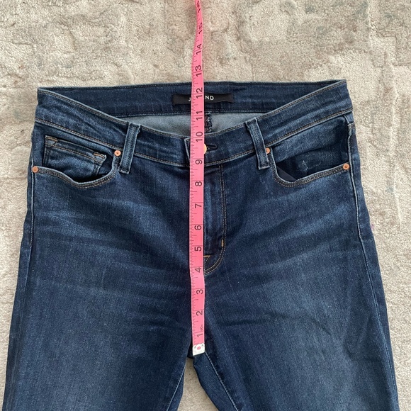 J-Brand mid-rise dark denim with stretch - Picture 6 of 13